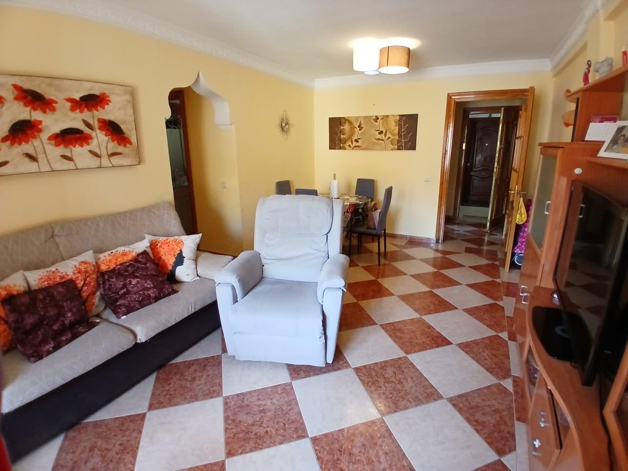 Venta de piso en Estepona