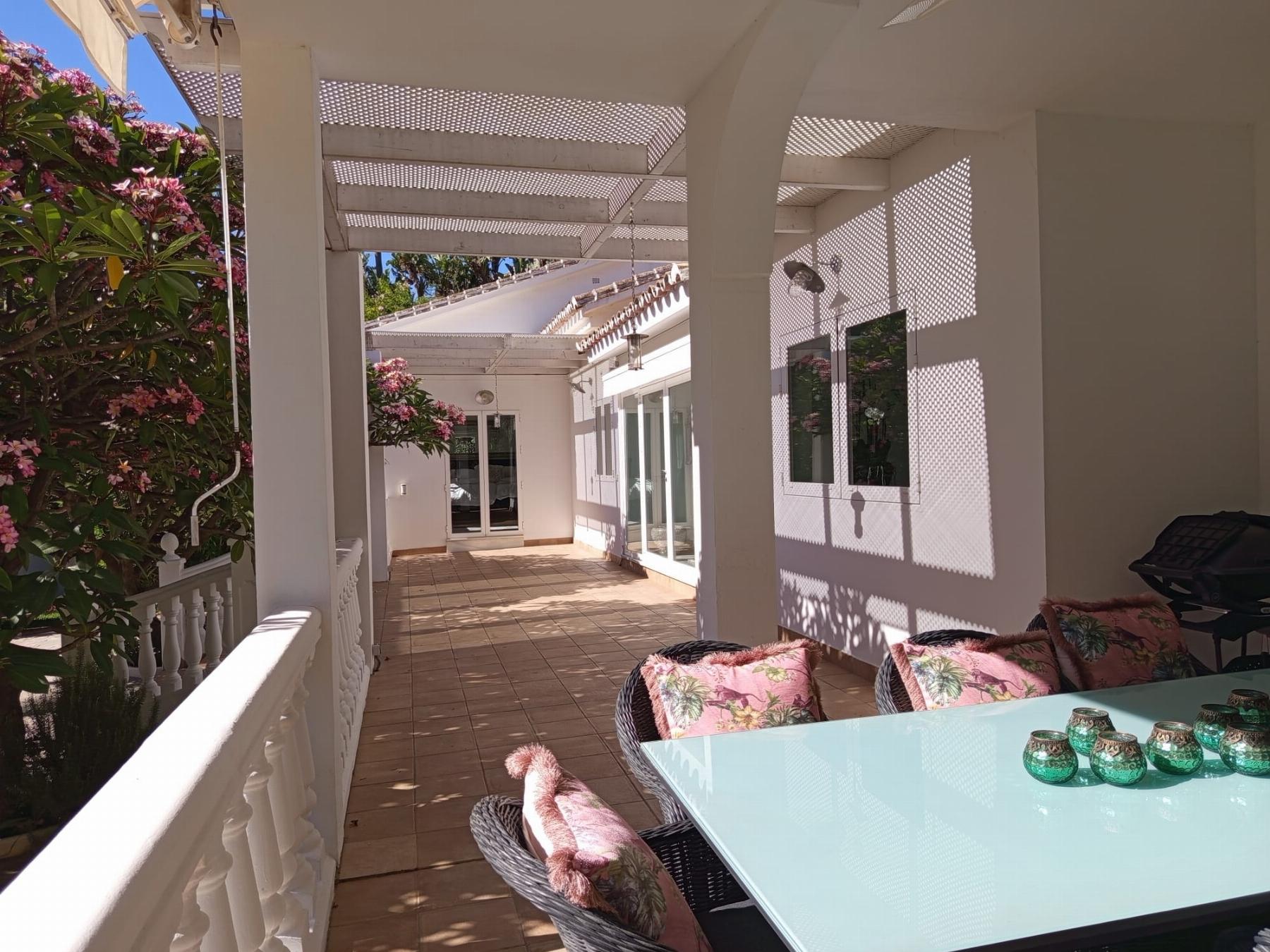 For sale of chalet in Marbella