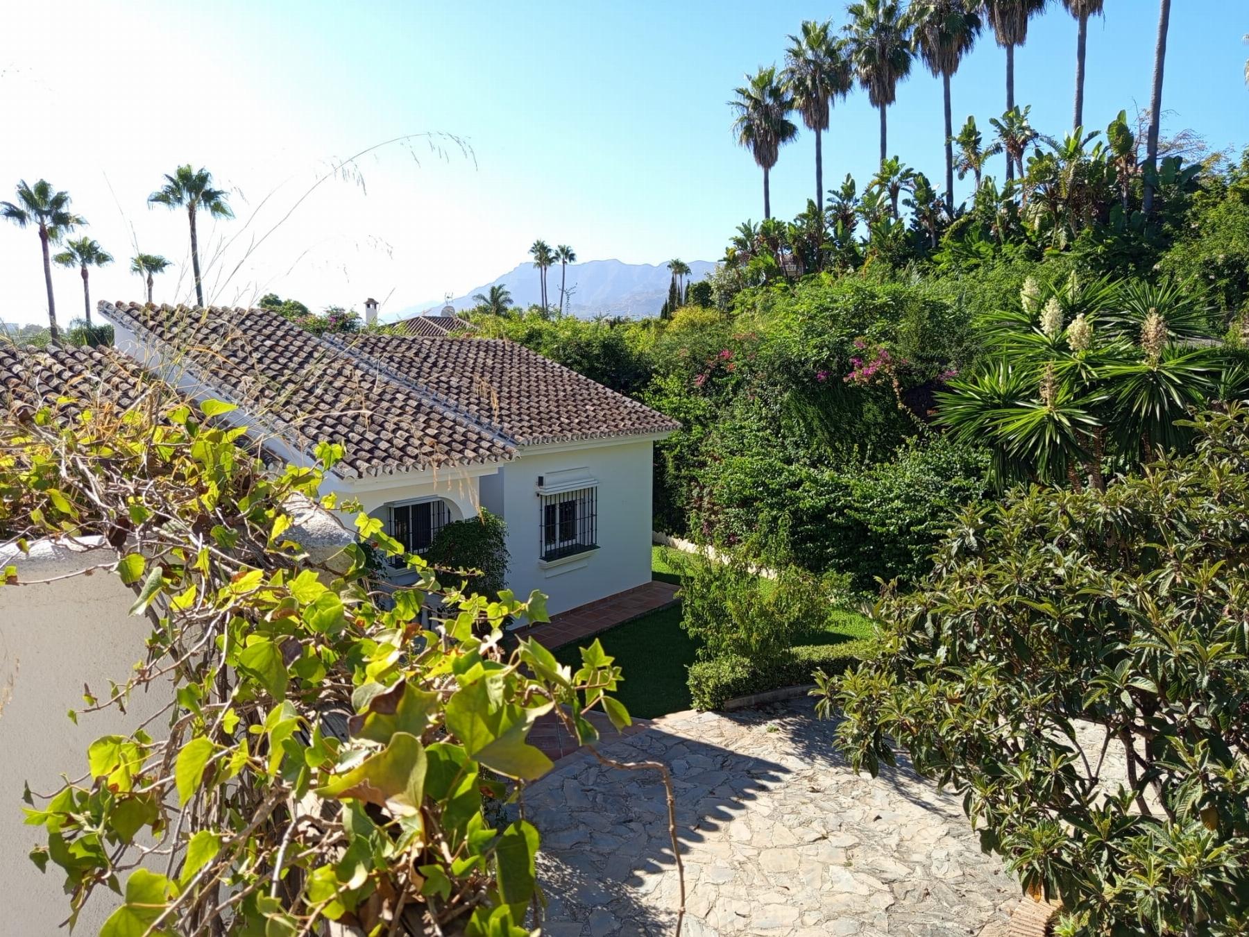 For sale of chalet in Marbella