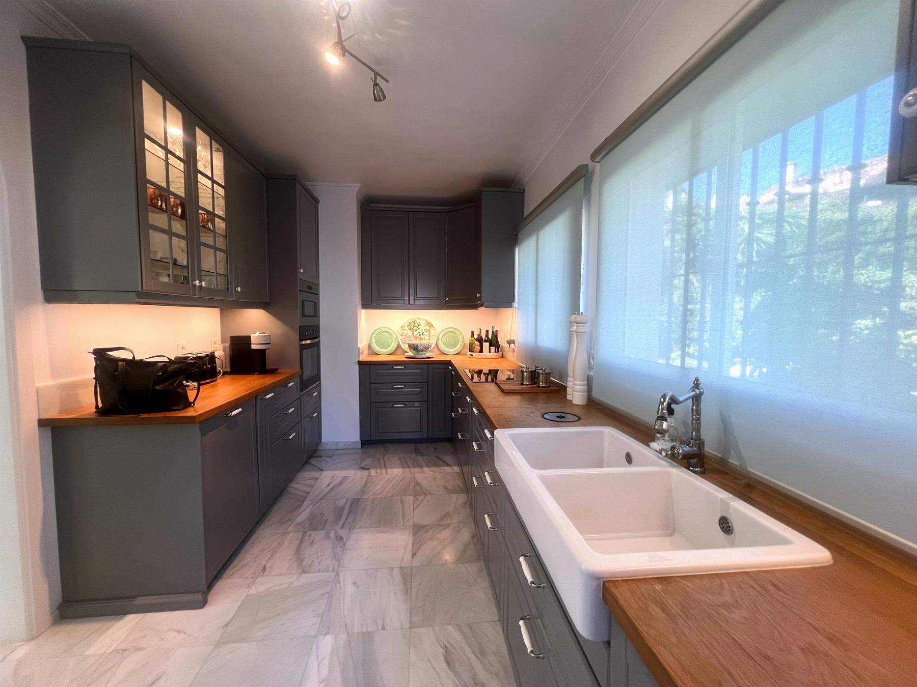 For sale of chalet in Marbella
