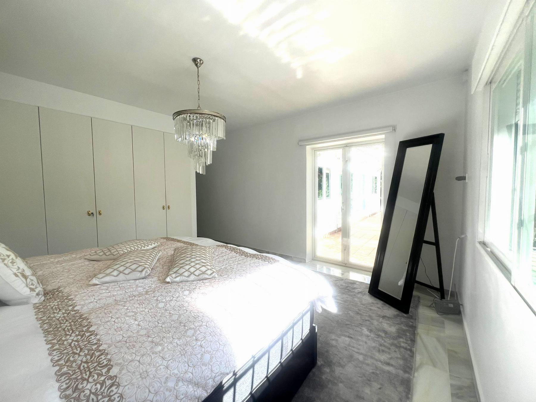 For sale of chalet in Marbella