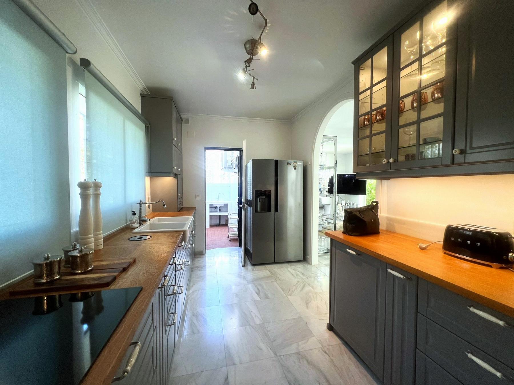 For sale of chalet in Marbella