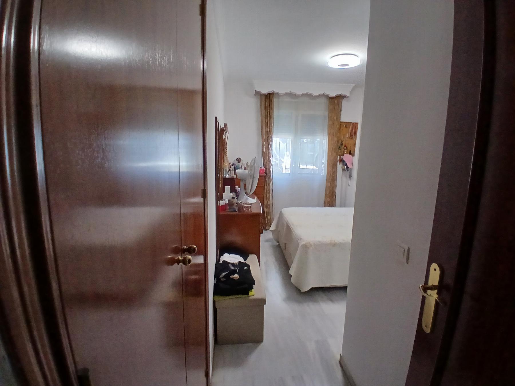 Venta de piso en Estepona