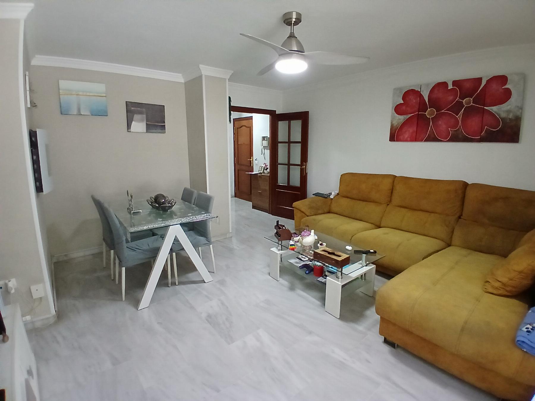 Venta de piso en Estepona