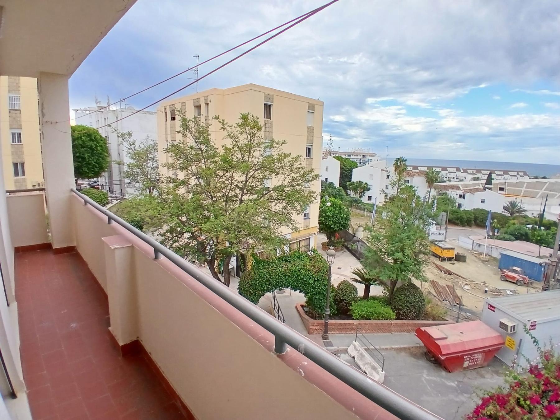 Venta de piso en Estepona