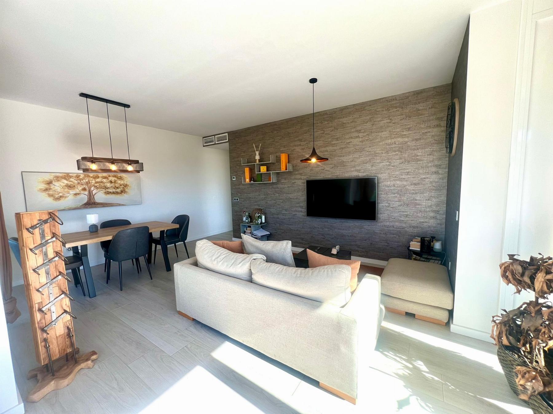 For sale of flat in Nueva Andalucía