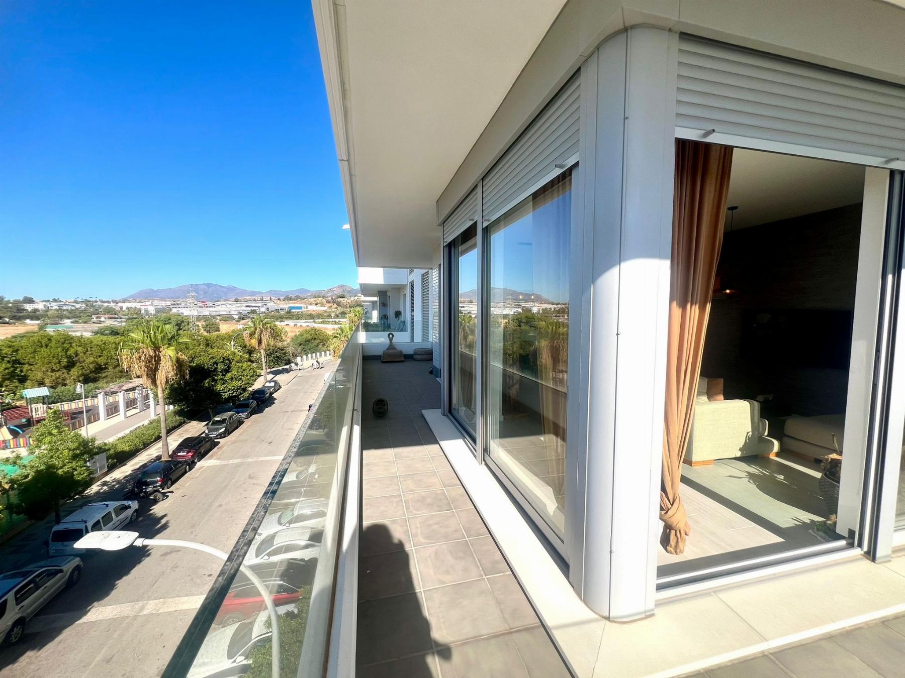 For sale of flat in Nueva Andalucía