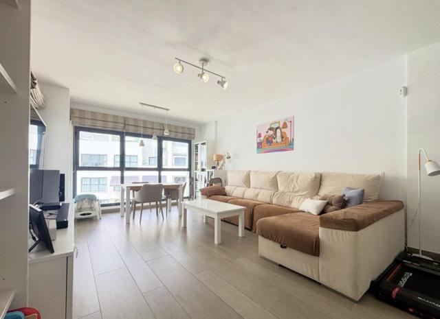 Venta de piso en Estepona