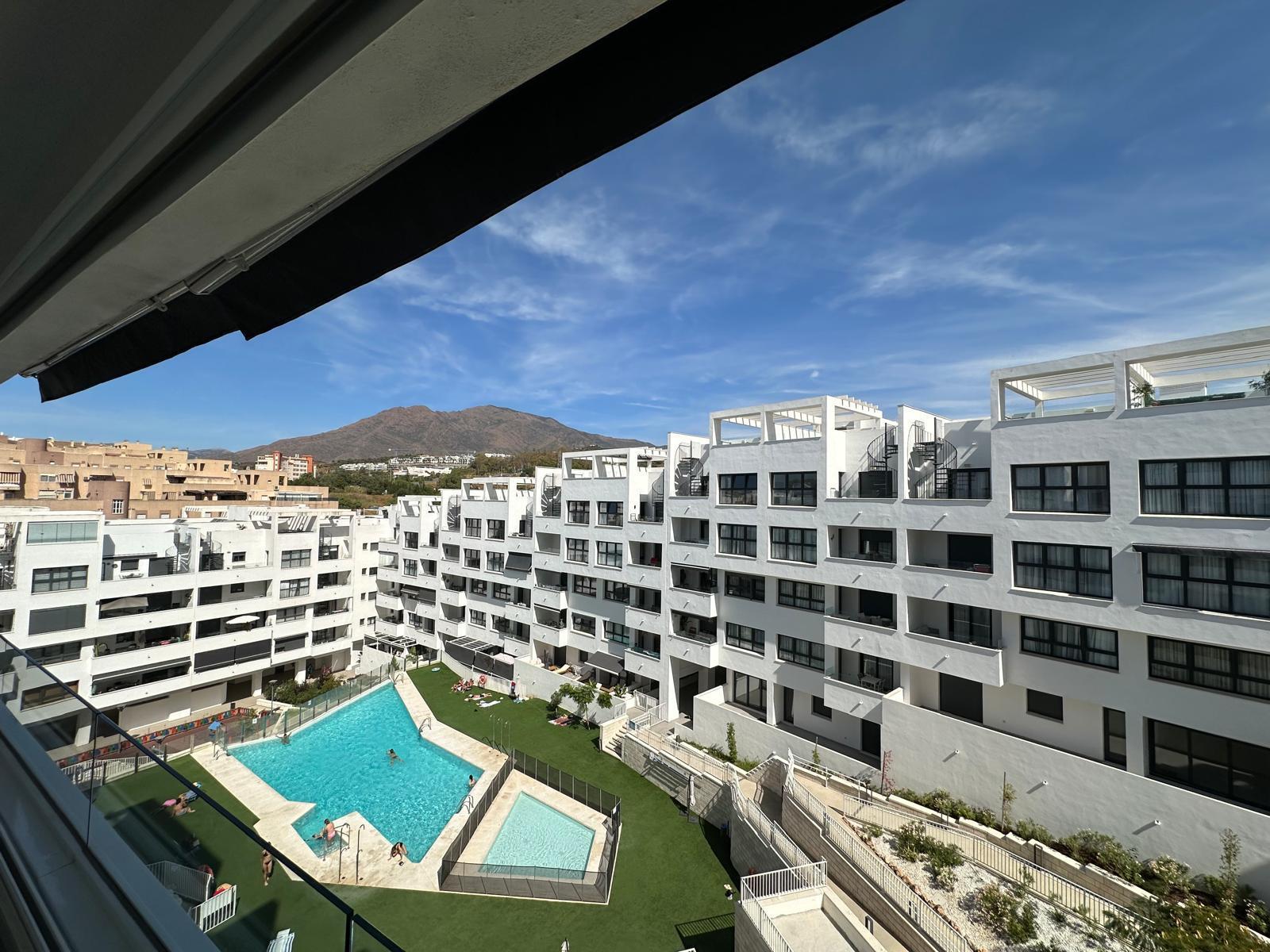 Venta de piso en Estepona