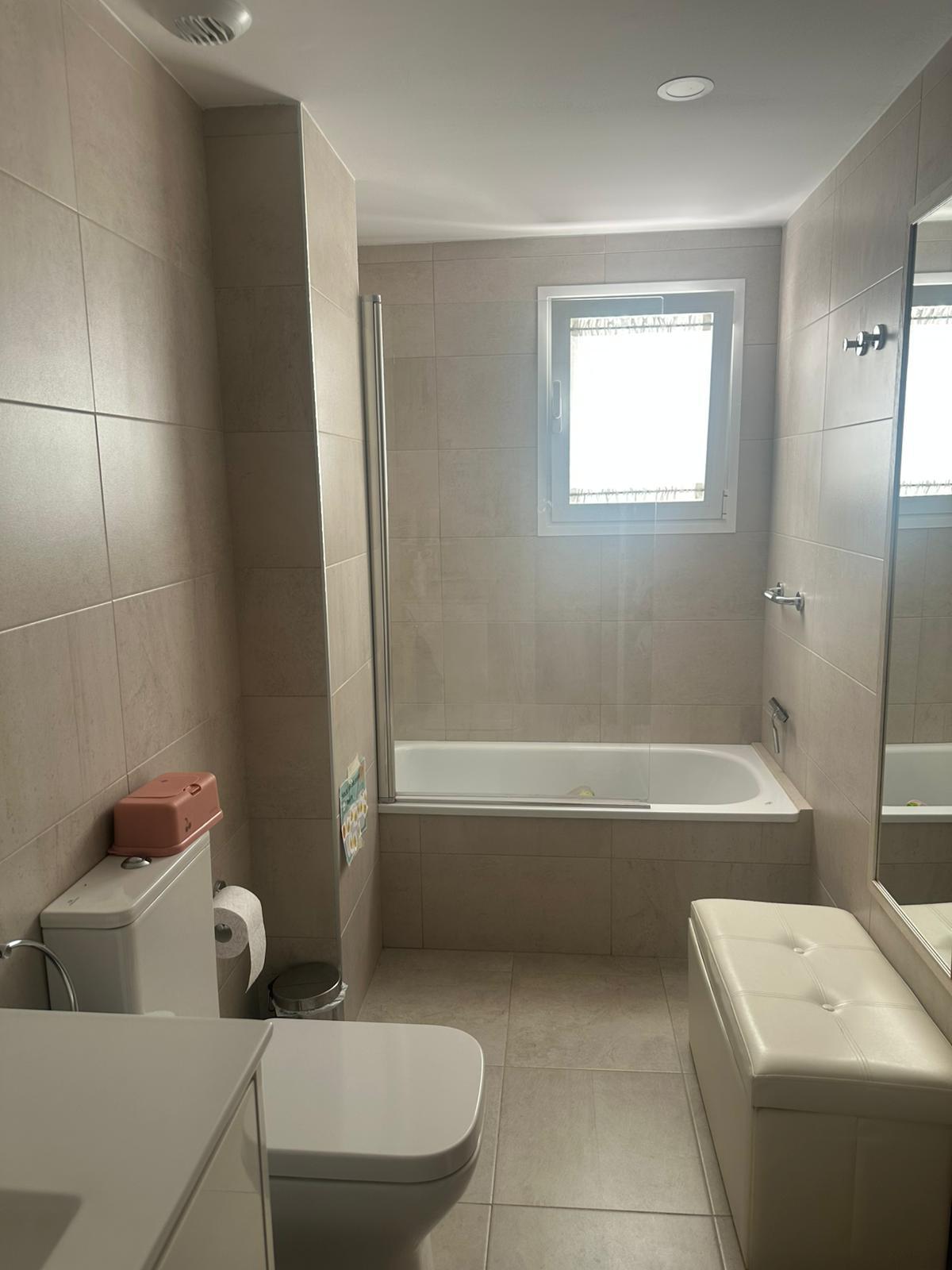 Venta de piso en Estepona