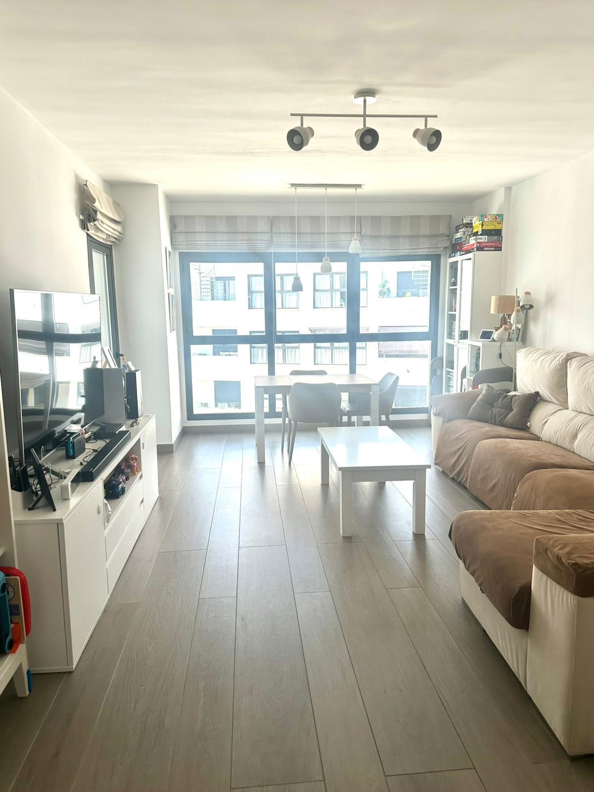 Venta de piso en Estepona