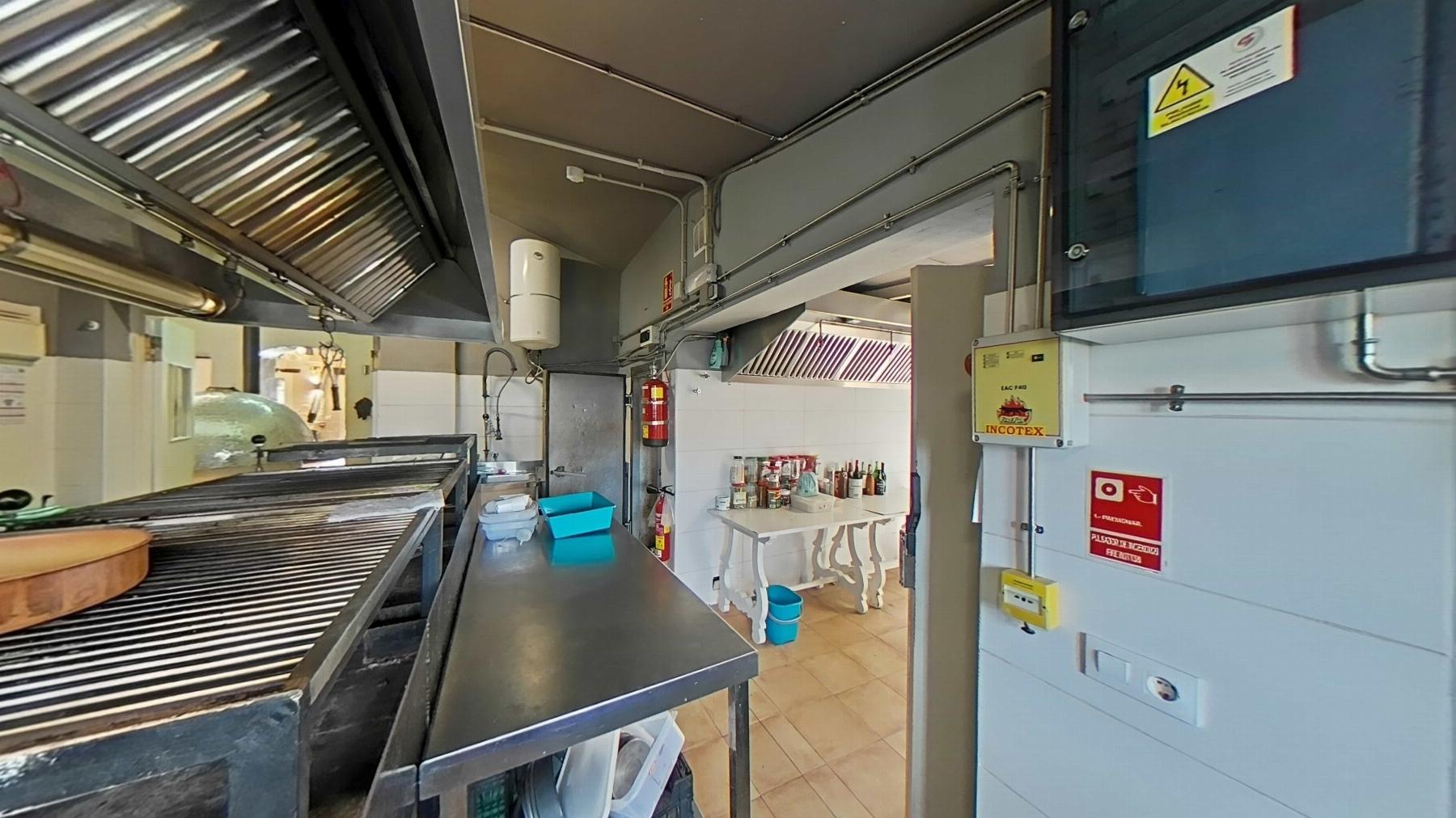 Venta de local en Estepona