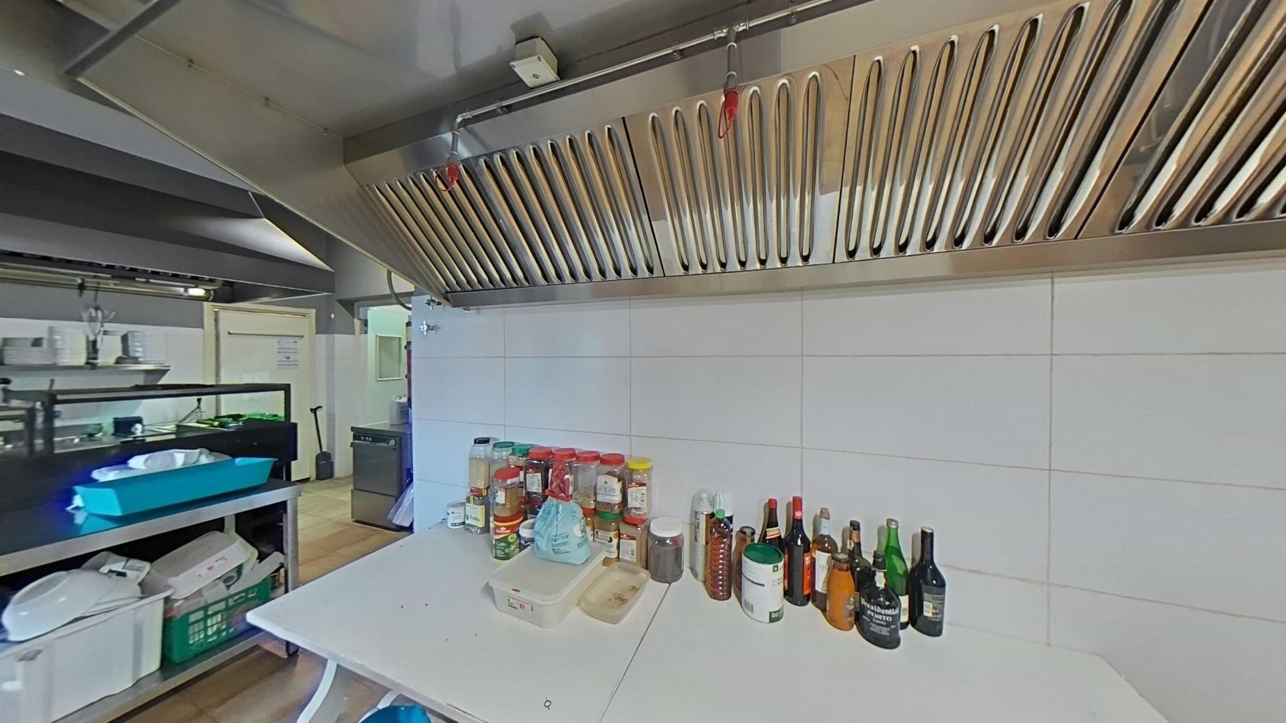 Venta de local en Estepona