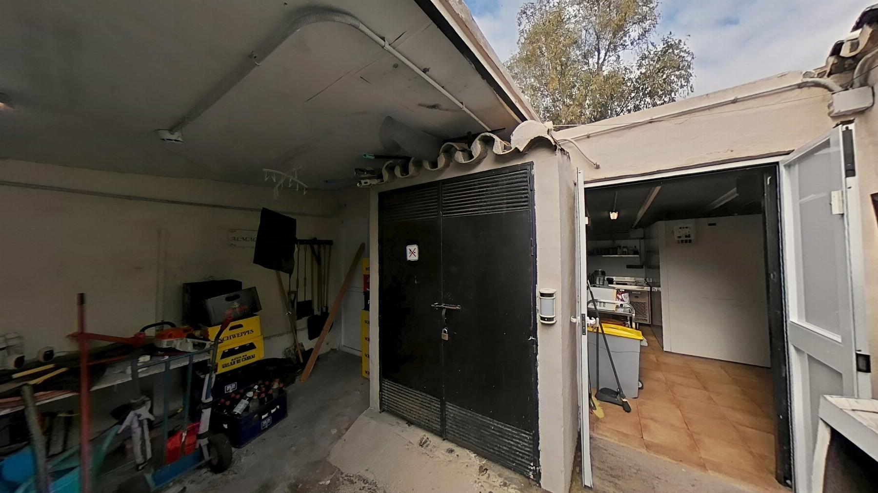 Venta de local en Estepona