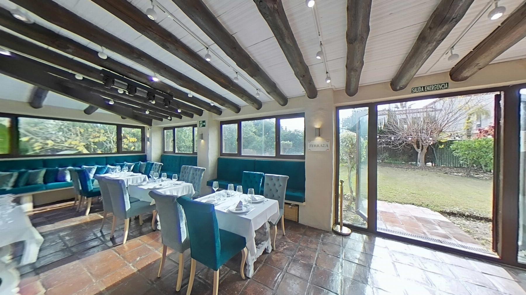 Venta de local en Estepona