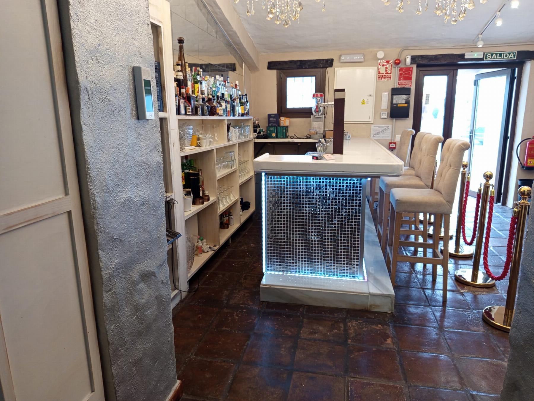 Venta de local en Estepona