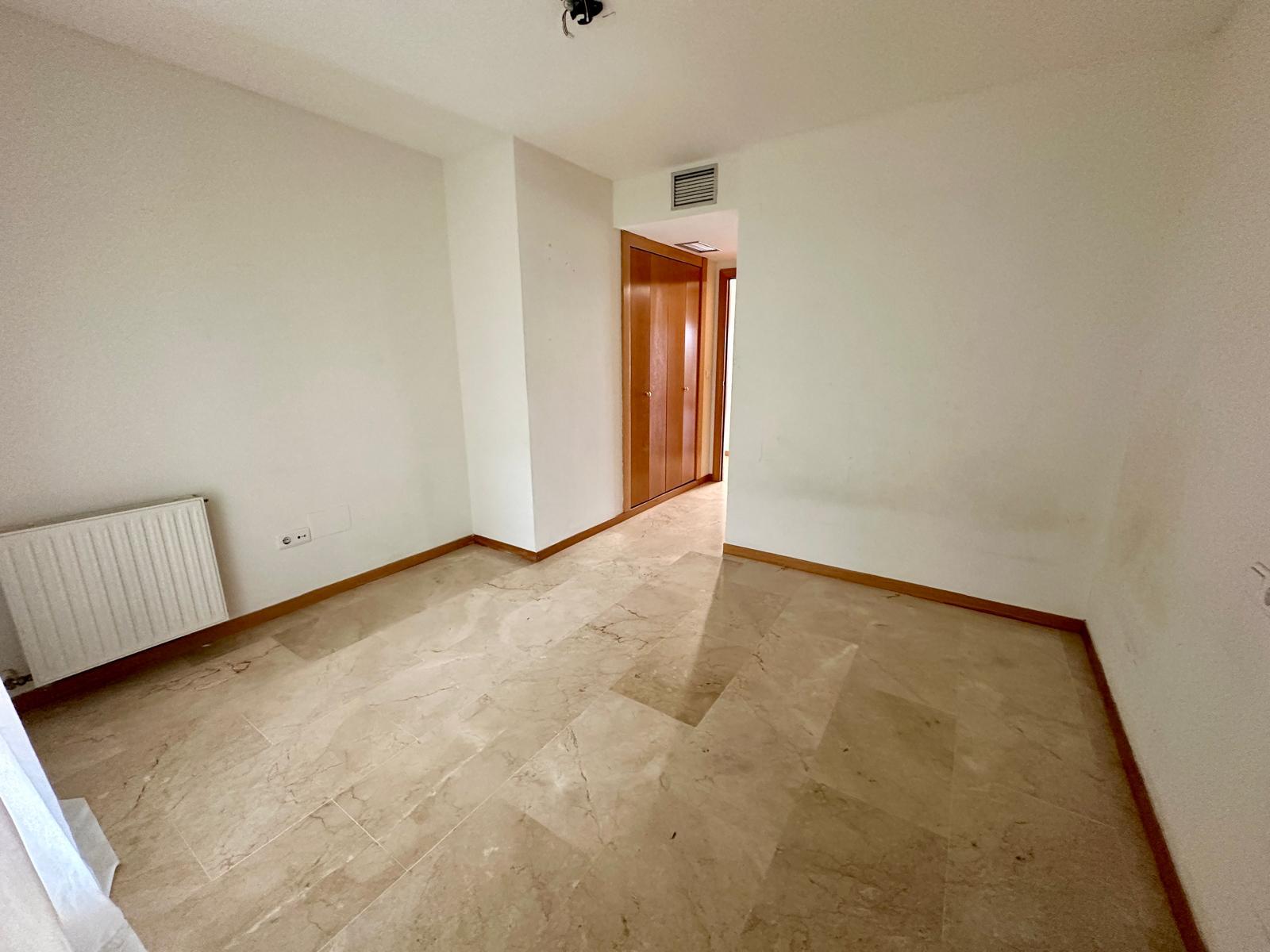 For sale of flat in San Pedro de Alcántara