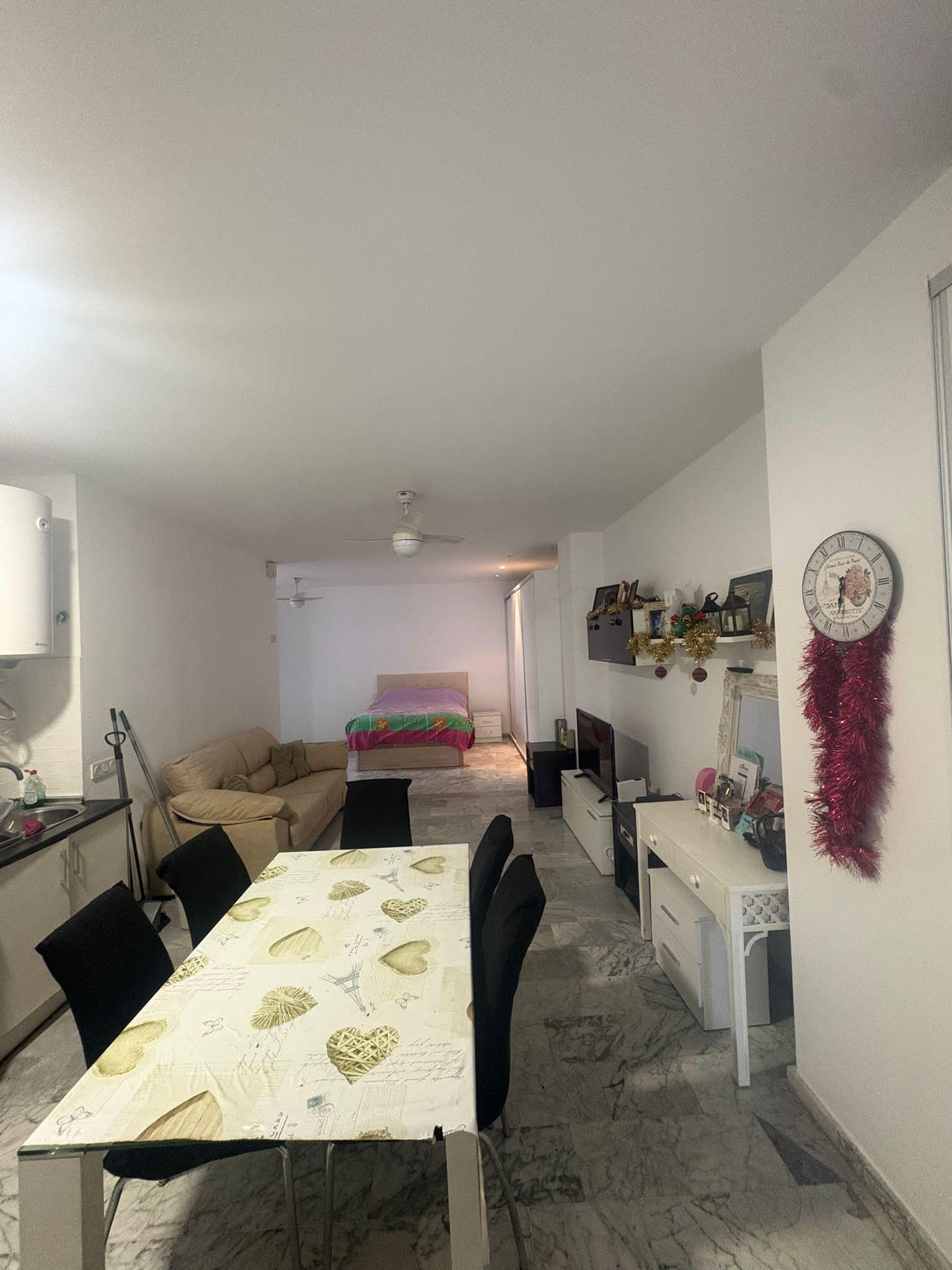 Venta de piso en Estepona