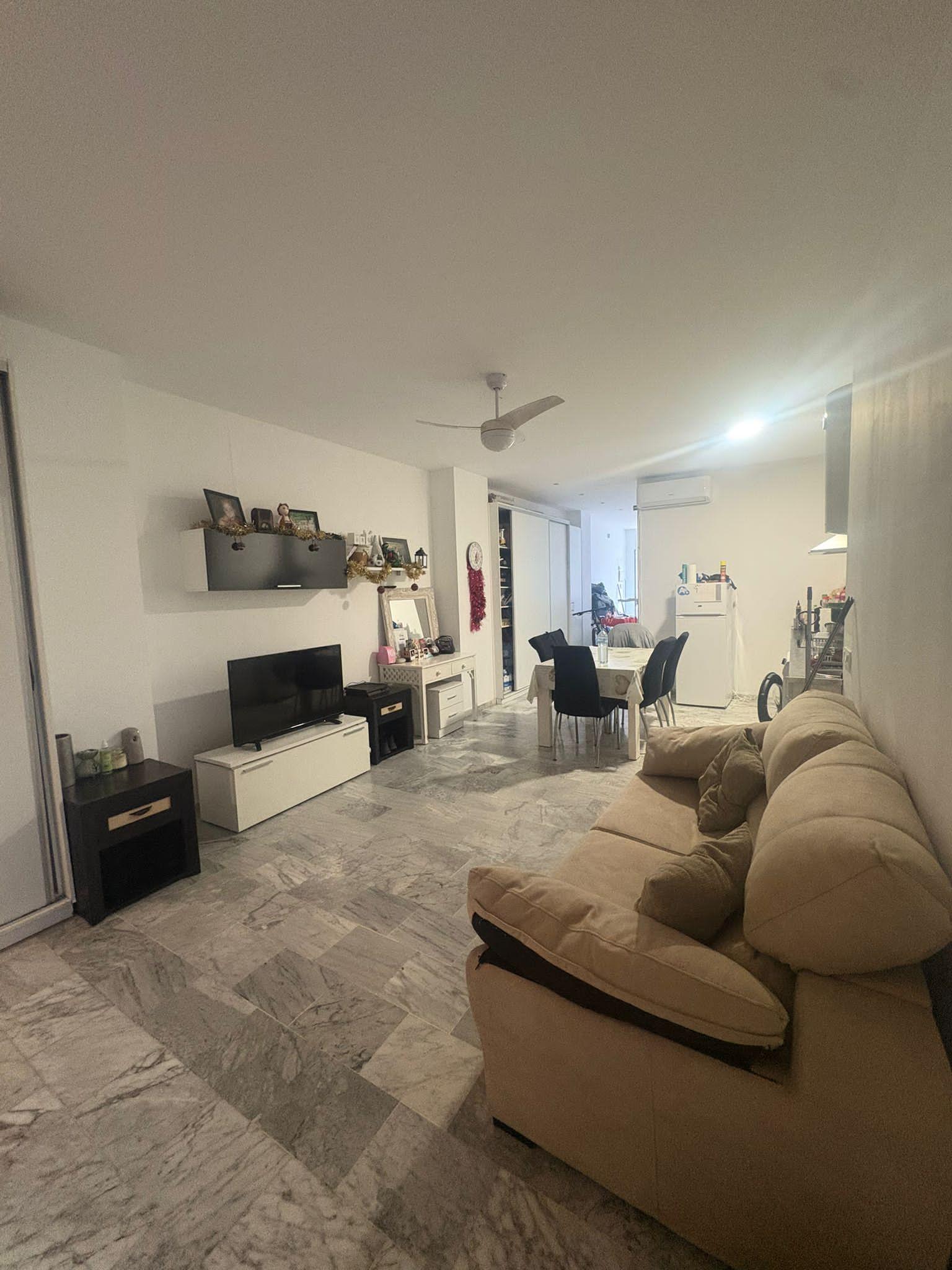 Venta de piso en Estepona