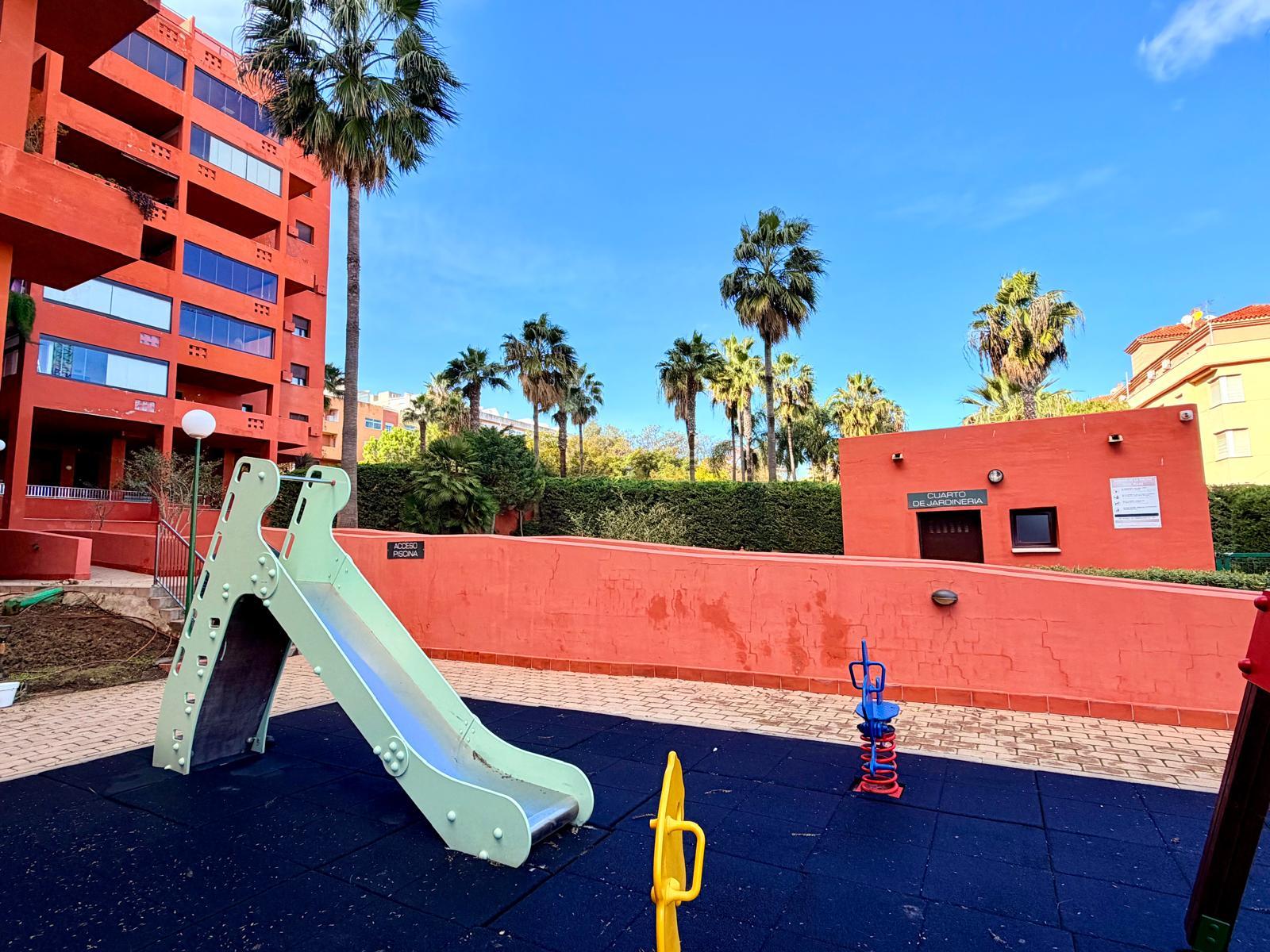 Venta de piso en Estepona