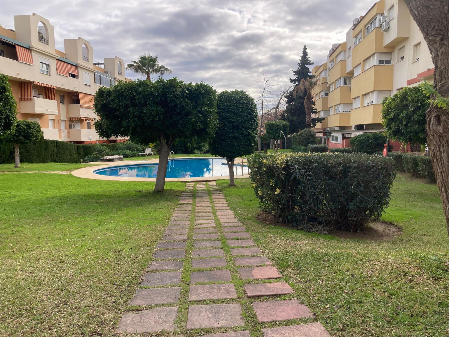 Venta de piso en Estepona