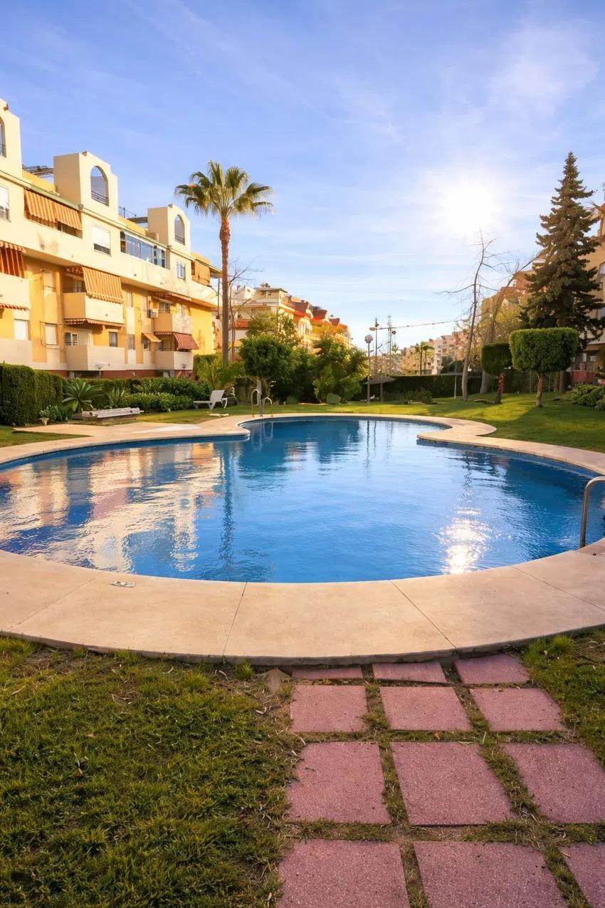 Venta de piso en Estepona
