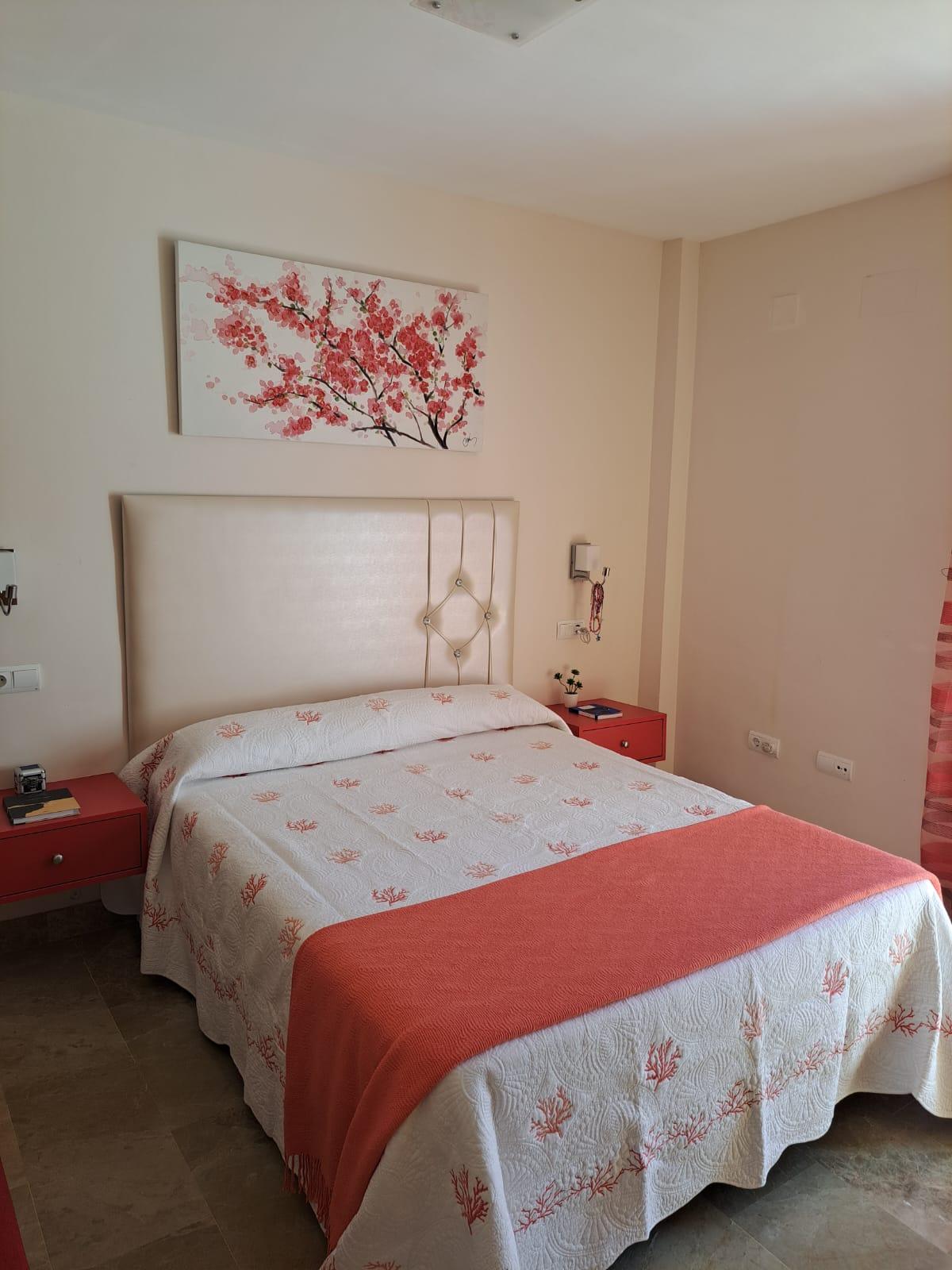 Venta de piso en Estepona