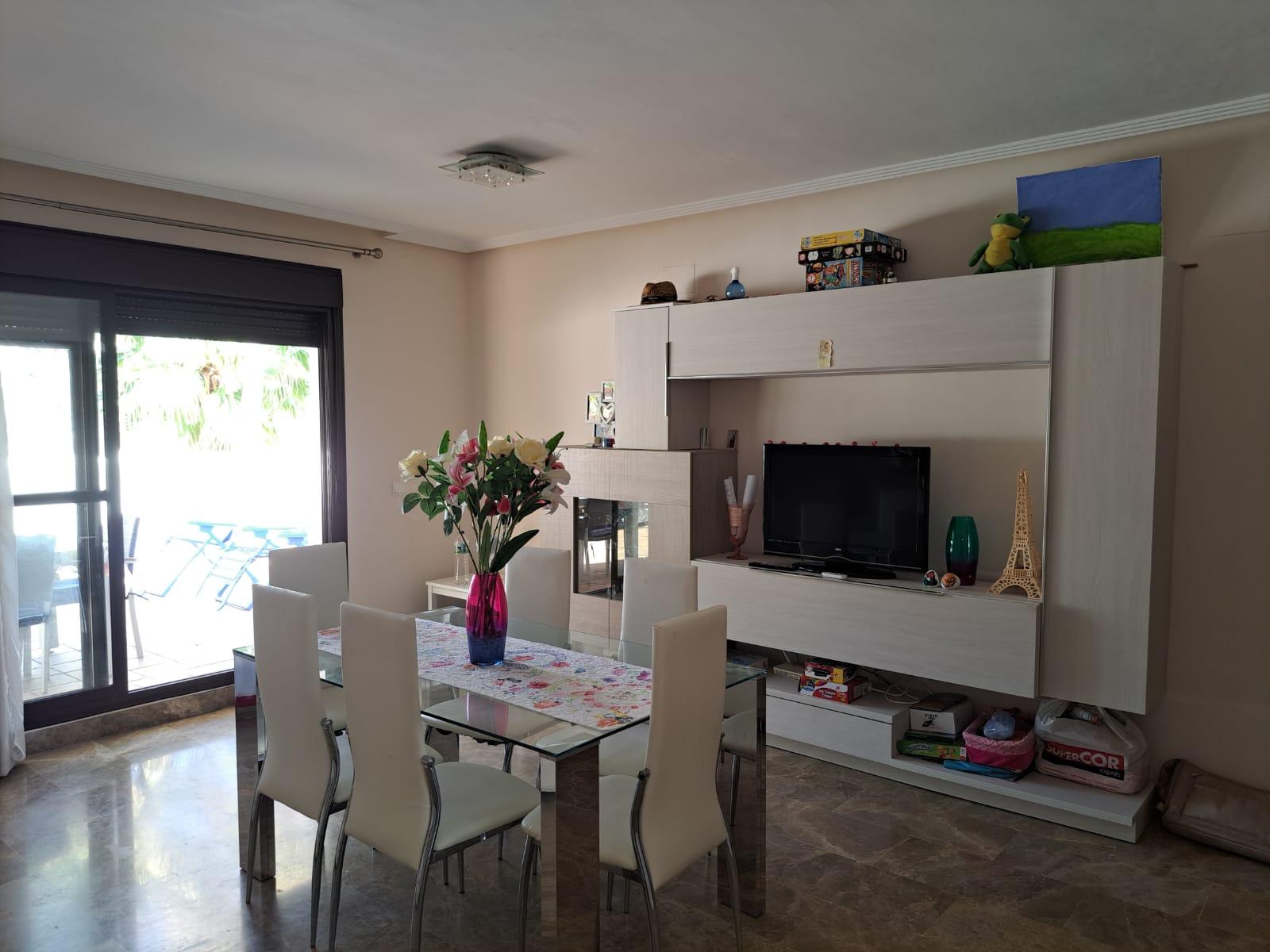 Venta de piso en Estepona