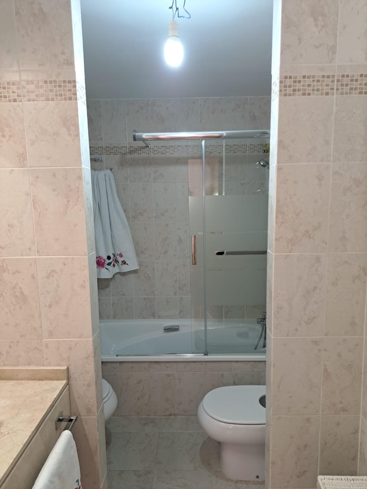 Venta de piso en Estepona