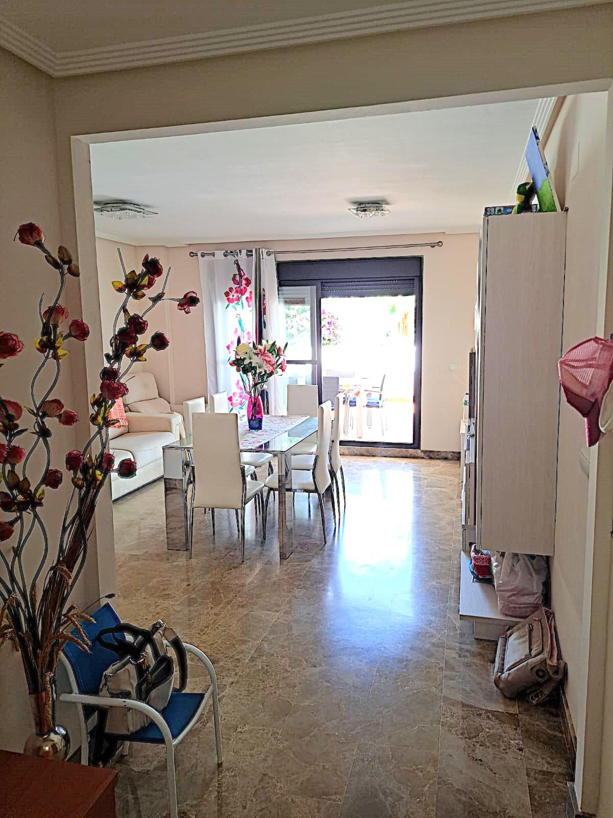 Venta de piso en Estepona