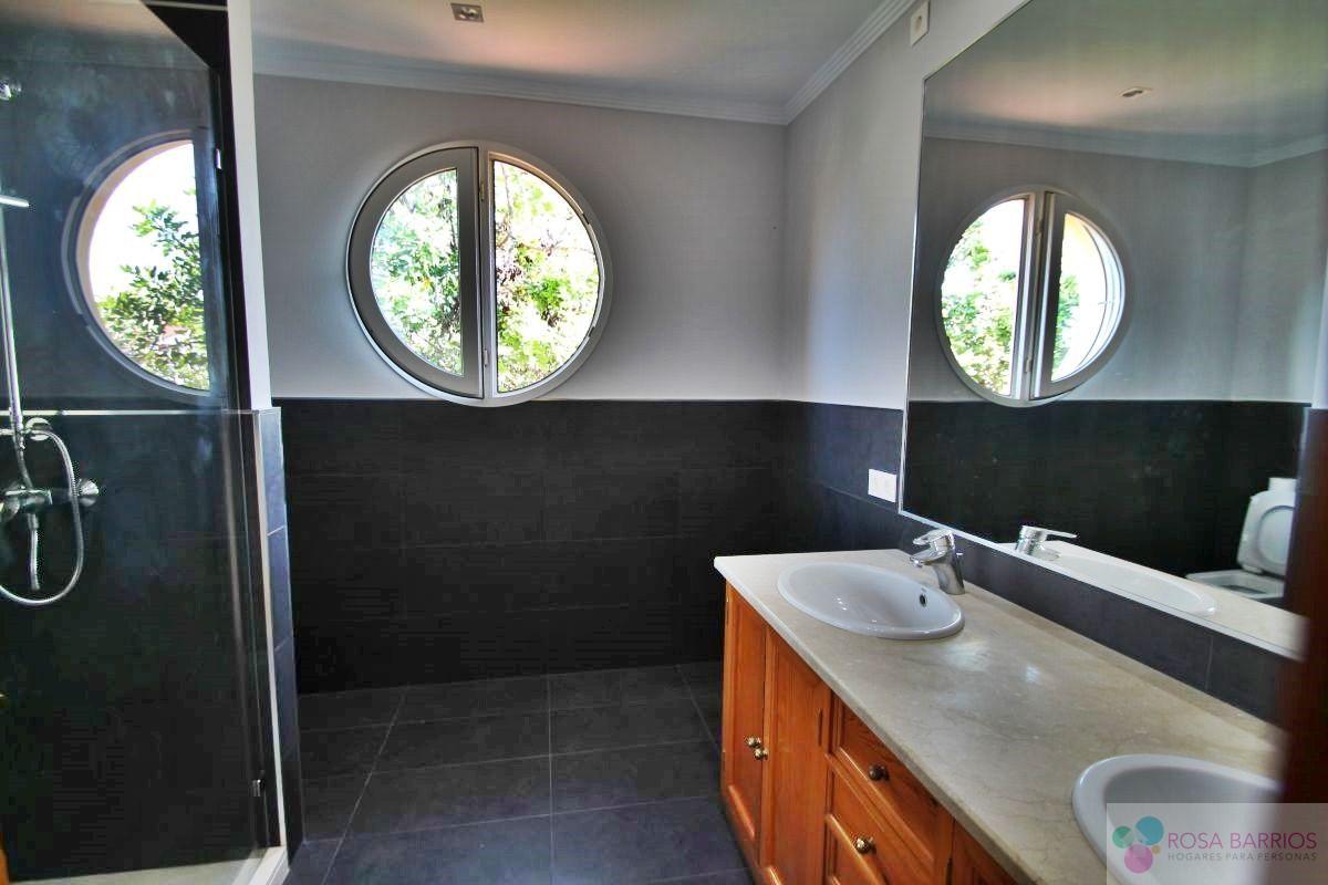 Zu verkaufen von villa in
 Marbella