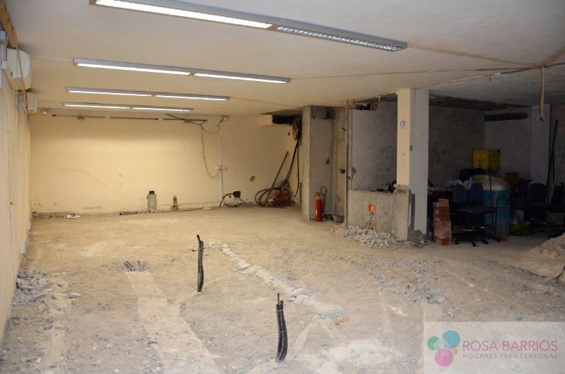 For sale of office in Puerto Banús