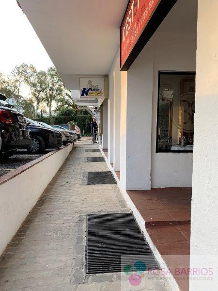 For sale of office in Puerto Banús