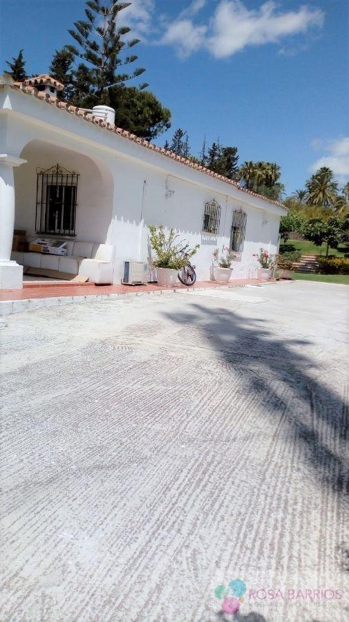 For sale of house in Estepona