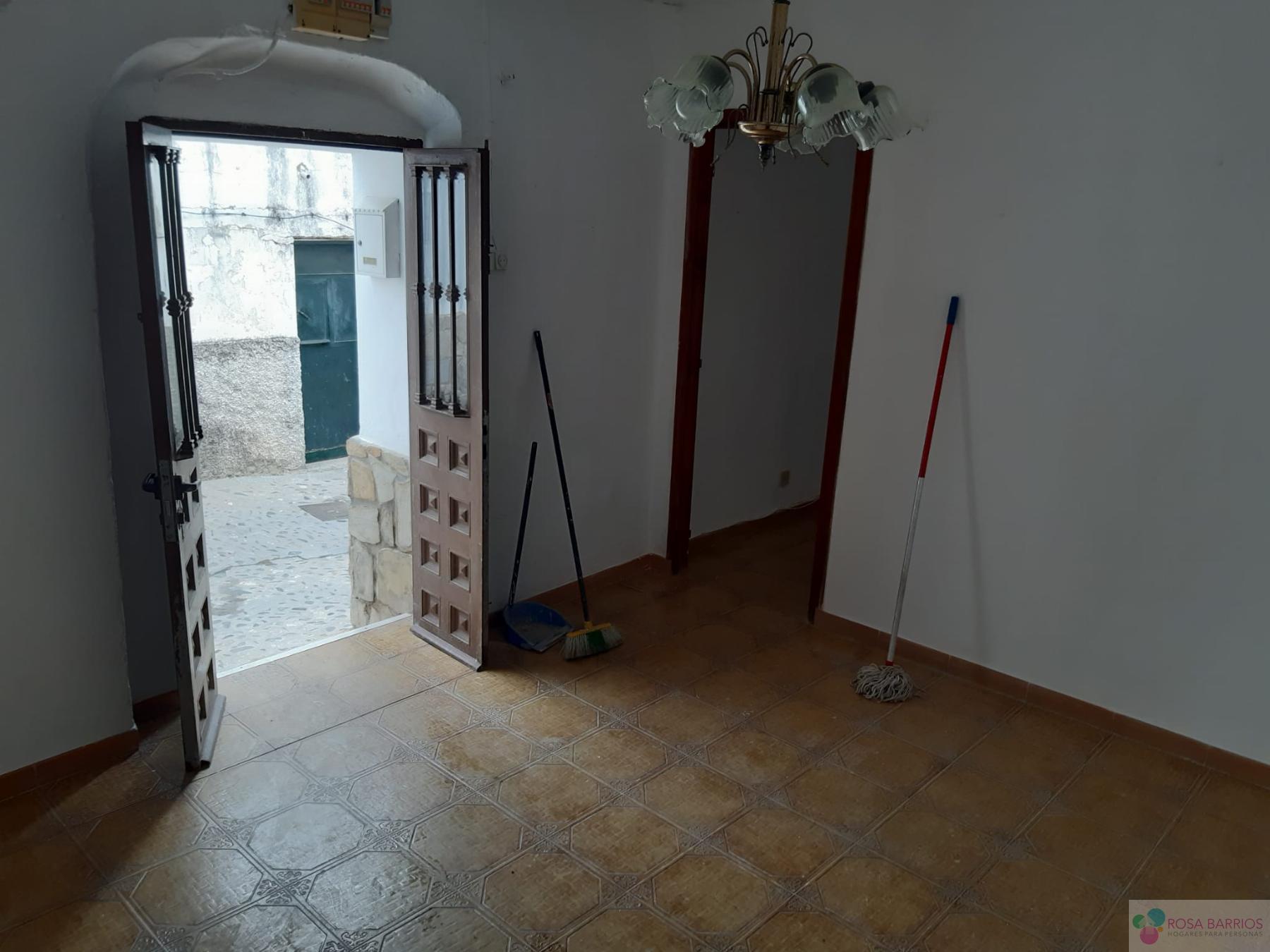 For sale of house in Jimena de la Frontera