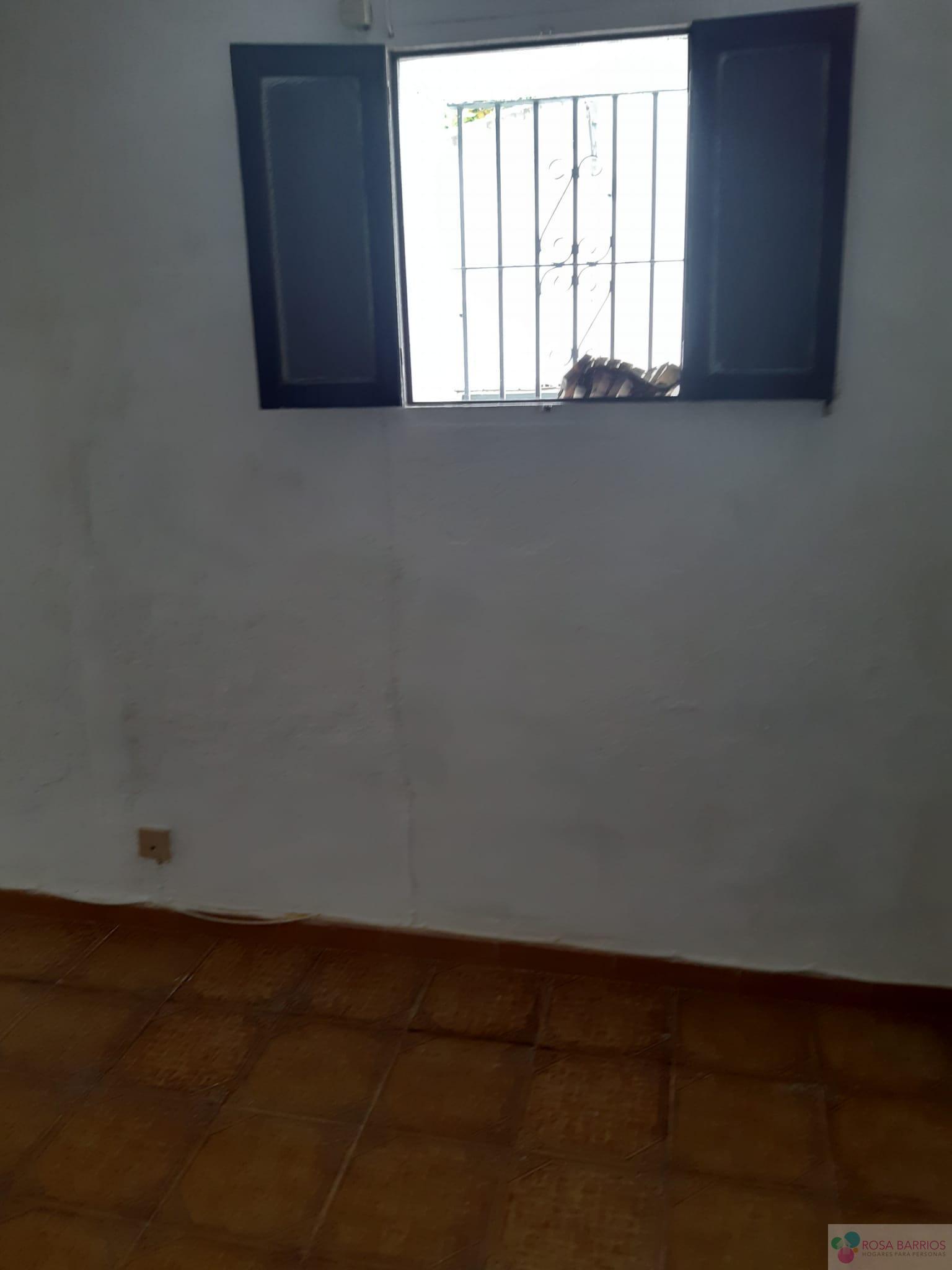 For sale of house in Jimena de la Frontera