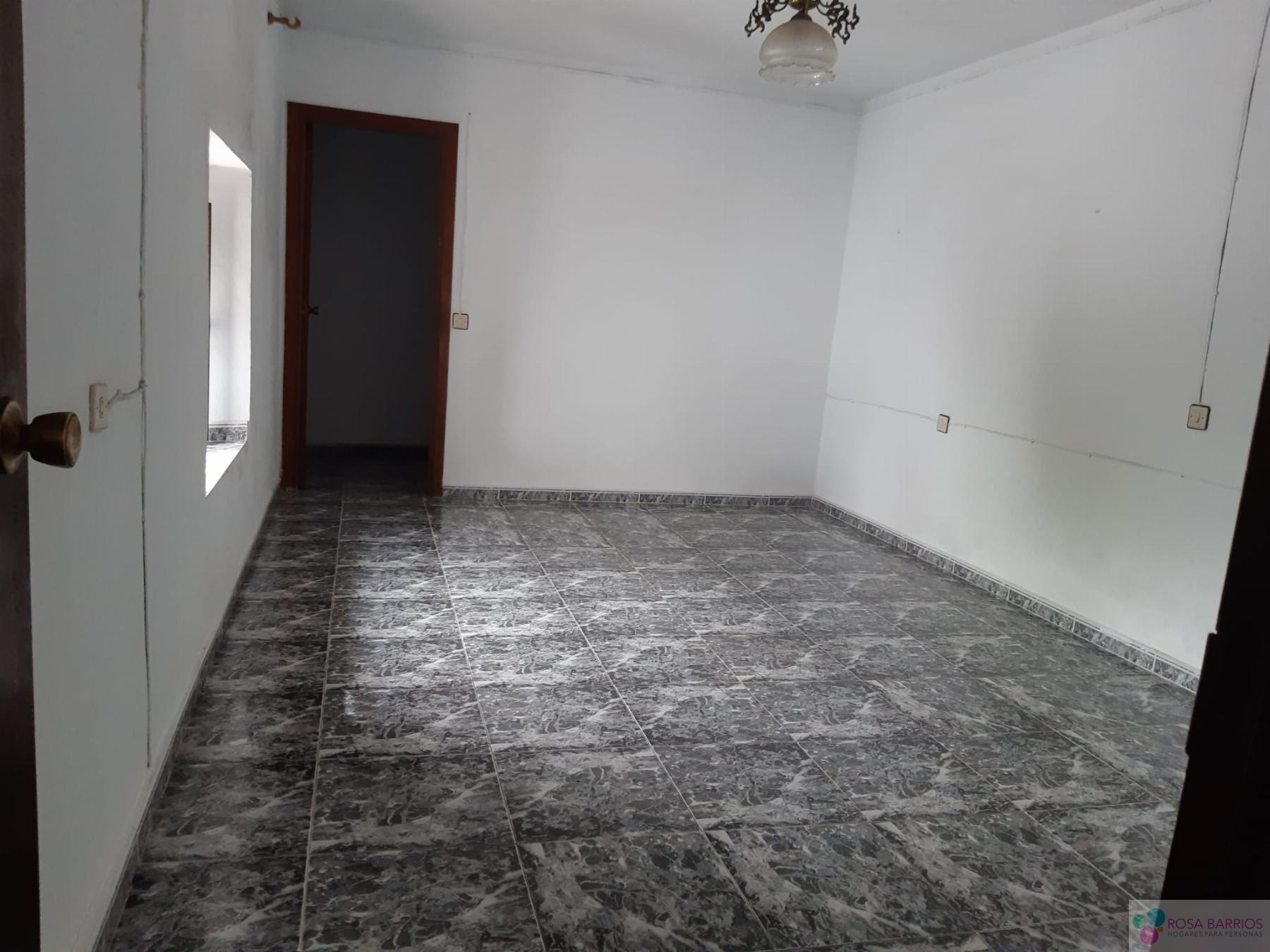 For sale of house in Jimena de la Frontera