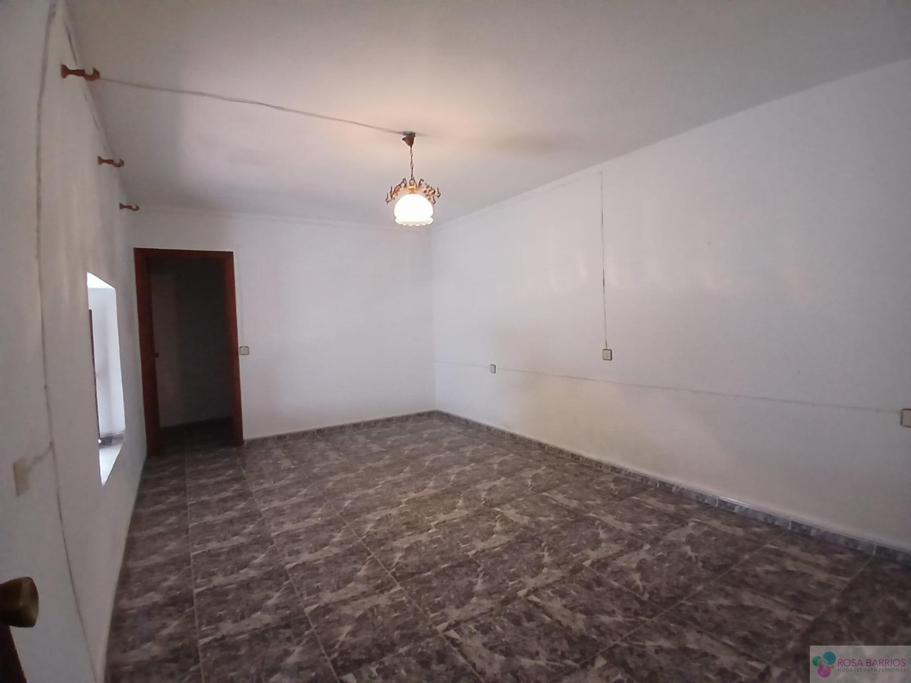 For sale of house in Jimena de la Frontera