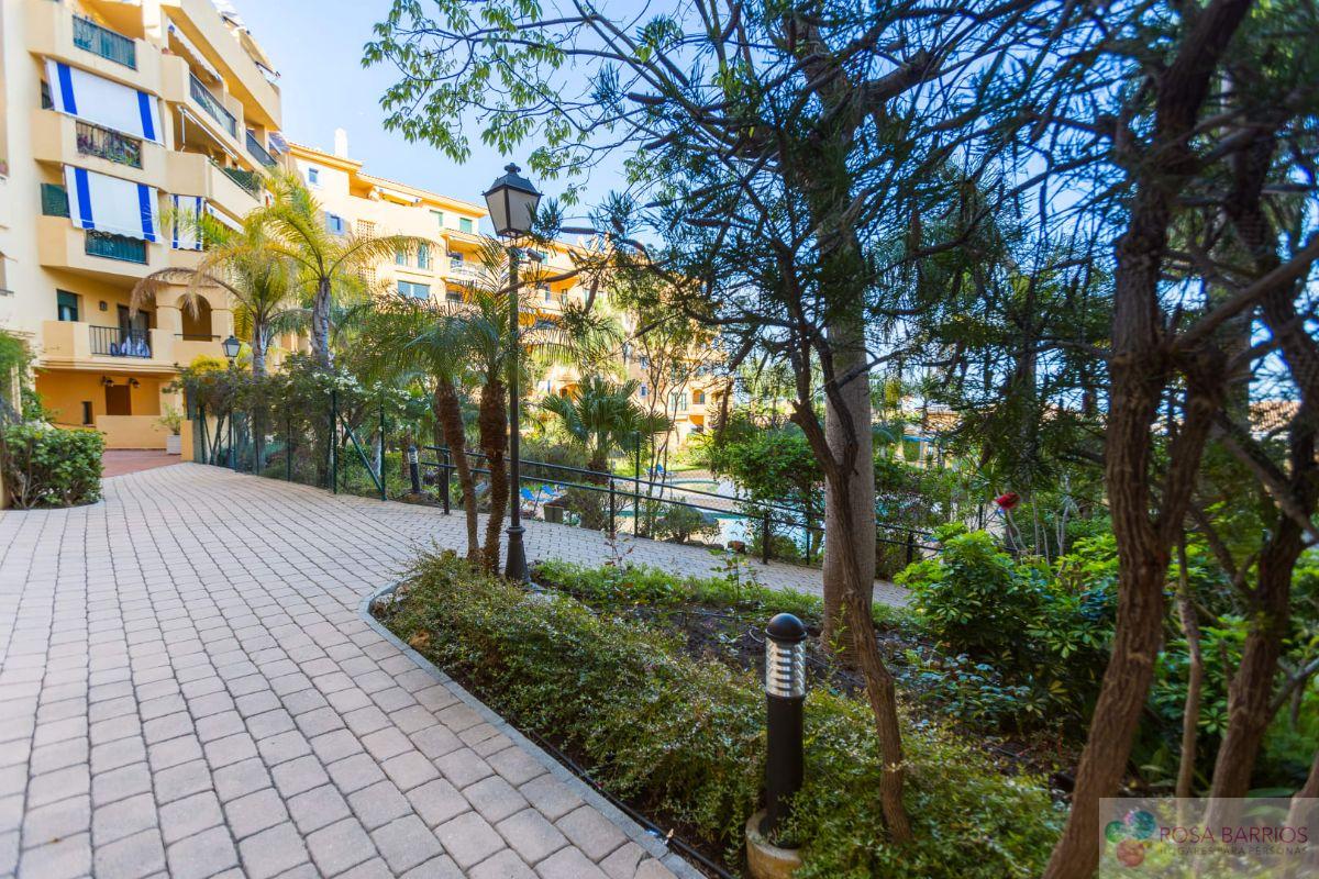 For sale of flat in San Pedro de Alcántara