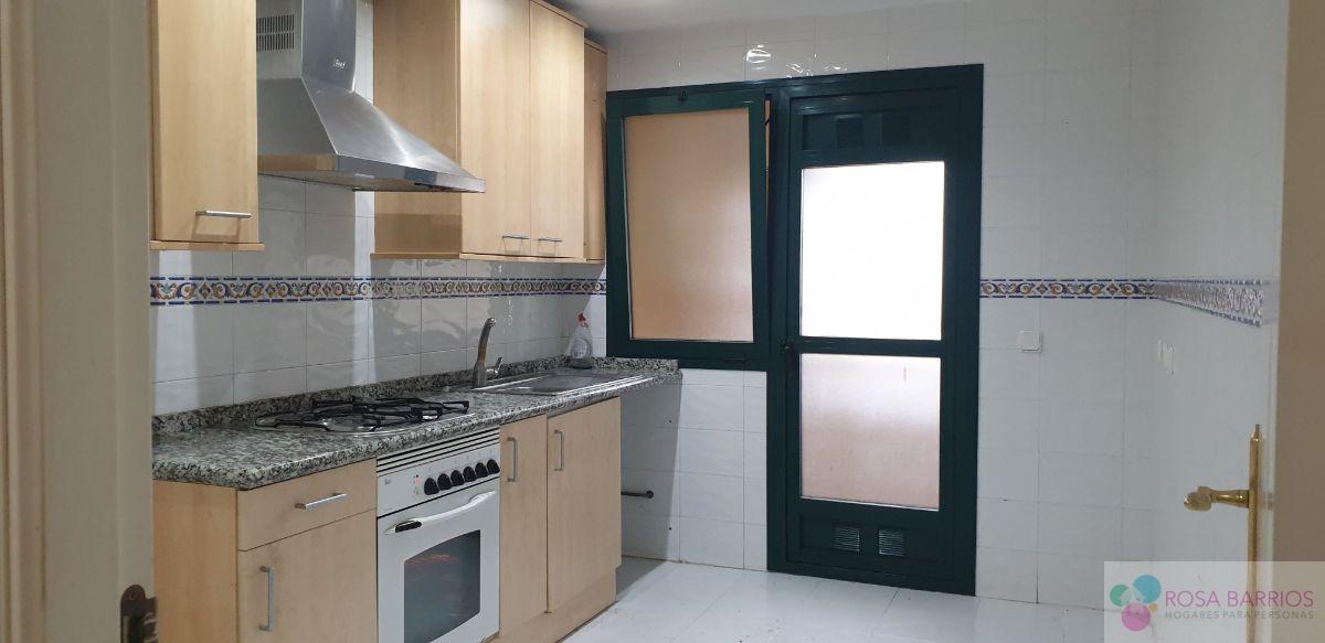 For sale of flat in San Pedro de Alcántara