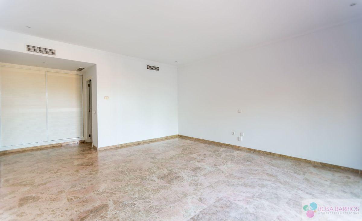 For sale of flat in San Pedro de Alcántara