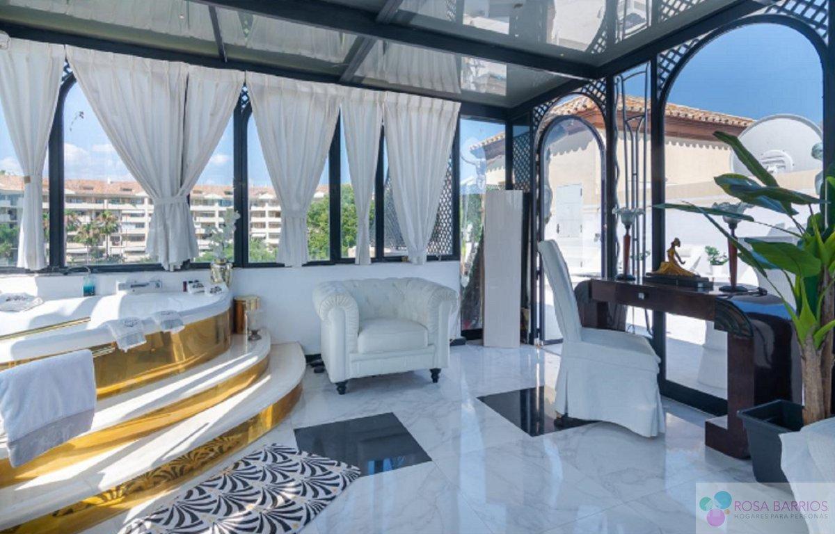 For sale of penthouse in San Pedro de Alcántara