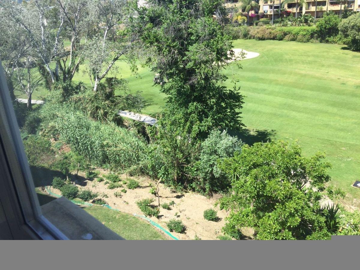 For sale of penthouse in San Pedro de Alcántara