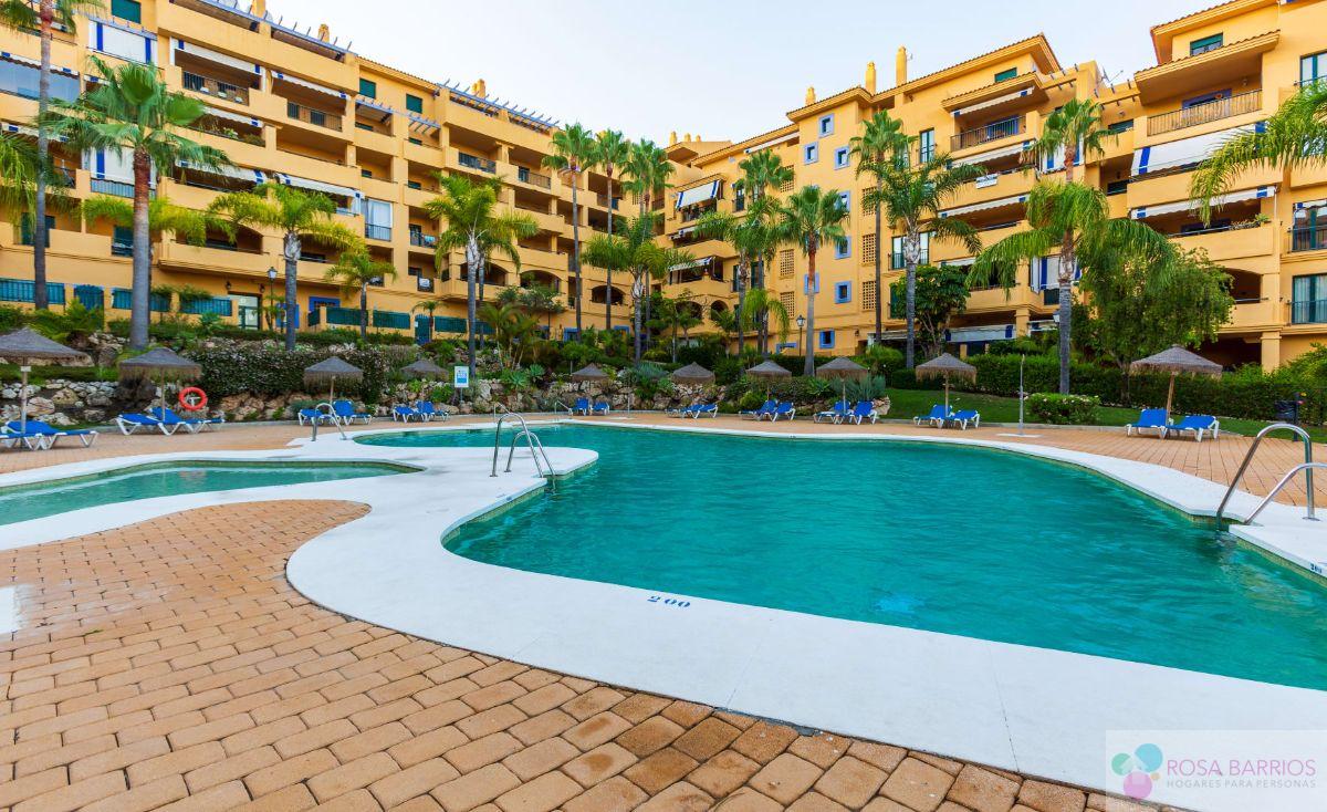 For sale of flat in San Pedro de Alcántara