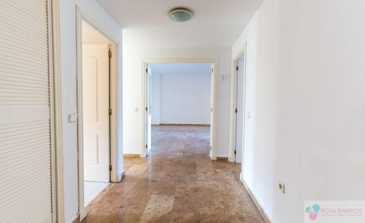 For sale of flat in San Pedro de Alcántara