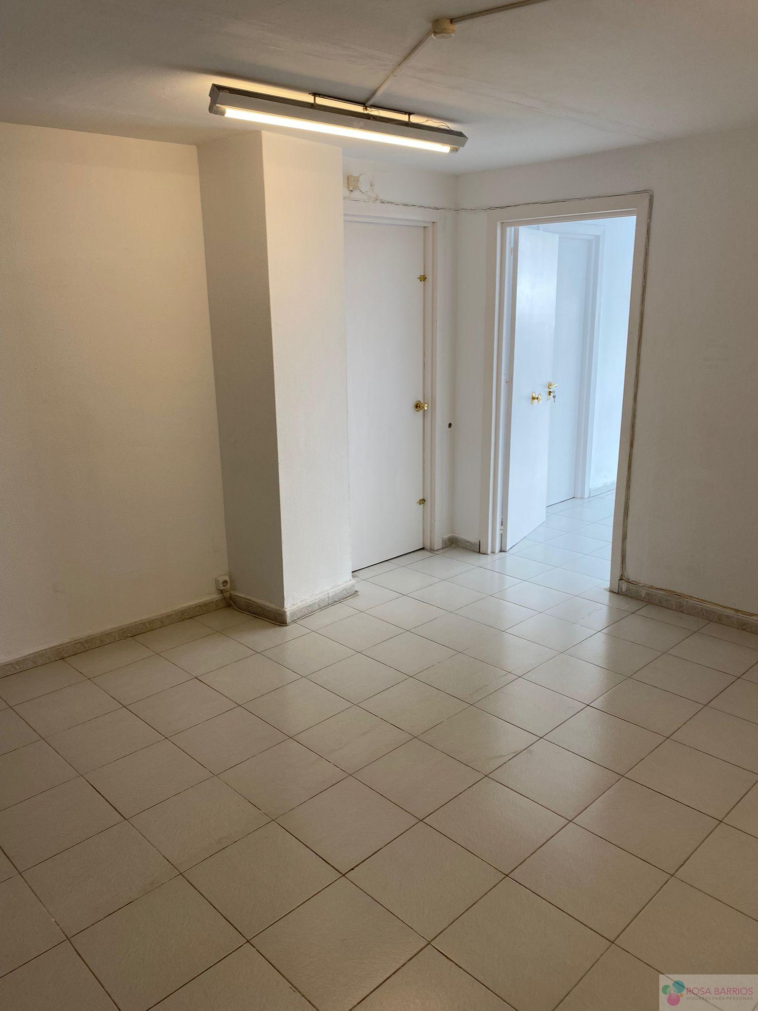 For rent of office in San Pedro de Alcántara