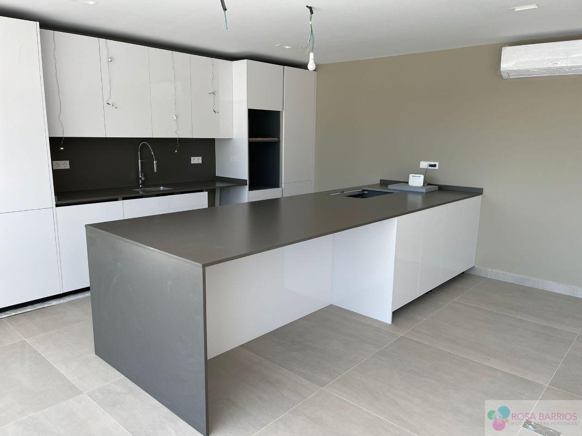 For sale of new build in Estepona