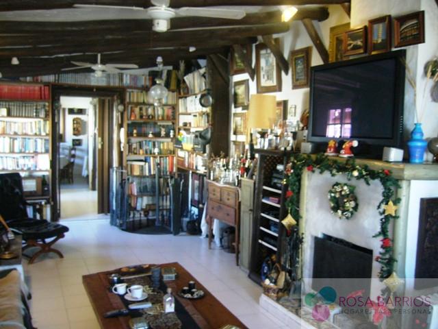 For sale of commercial in Marbella