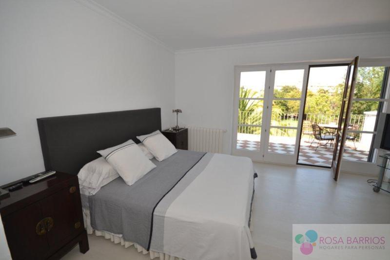 For sale of villa in Guadalmina Baja