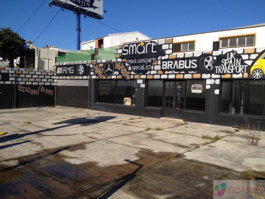 Venta de local comercial en Estepona